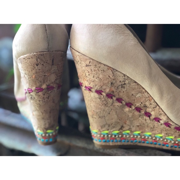 Gianni Bini Wedges - Picture 2 of 4